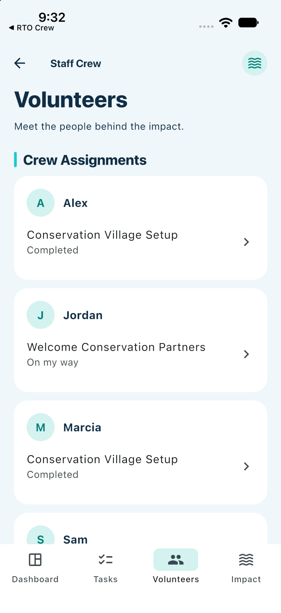 Volunteers screen showing crew assignments and statuses